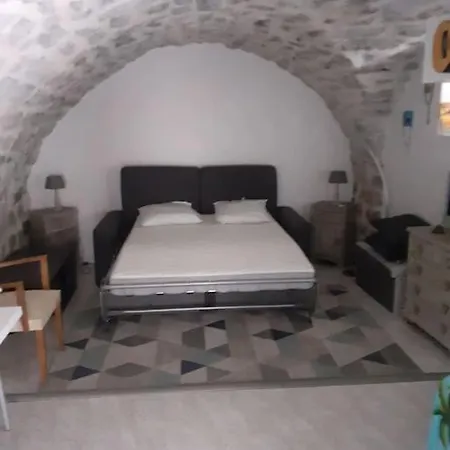 Studio Ideal Pour Vos Vacances Saint Alban Auriolles Extérieur photo